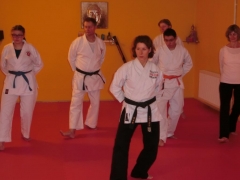 Yvonne Kehl führt in die Techniken des Qi Gong ein